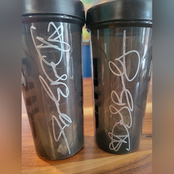 Dana linn bailey shaker - Picture 3 of 6